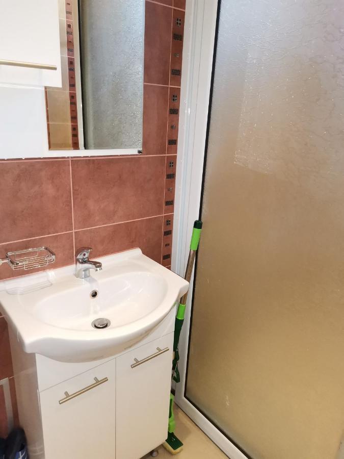 פאבל באניה Guest Rooms Mihaylovi מראה חיצוני תמונה