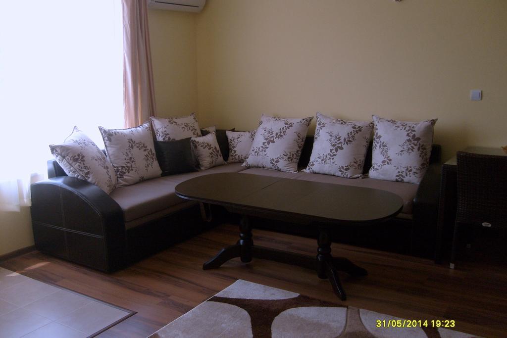 פאבל באניה Guest Rooms Mihaylovi חדר תמונה