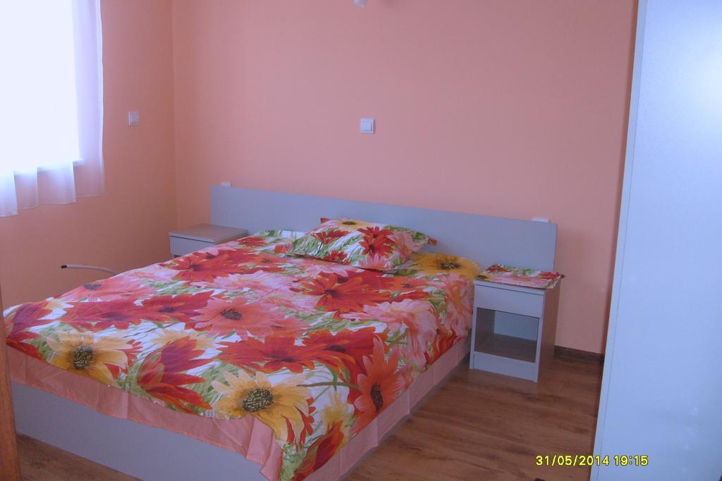 פאבל באניה Guest Rooms Mihaylovi חדר תמונה